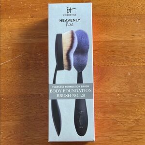 IT Cosmetics Heavenly Luxe Body Foundation Brush